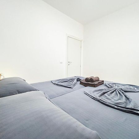 Costante 614 Apartment Durres Bagian luar foto