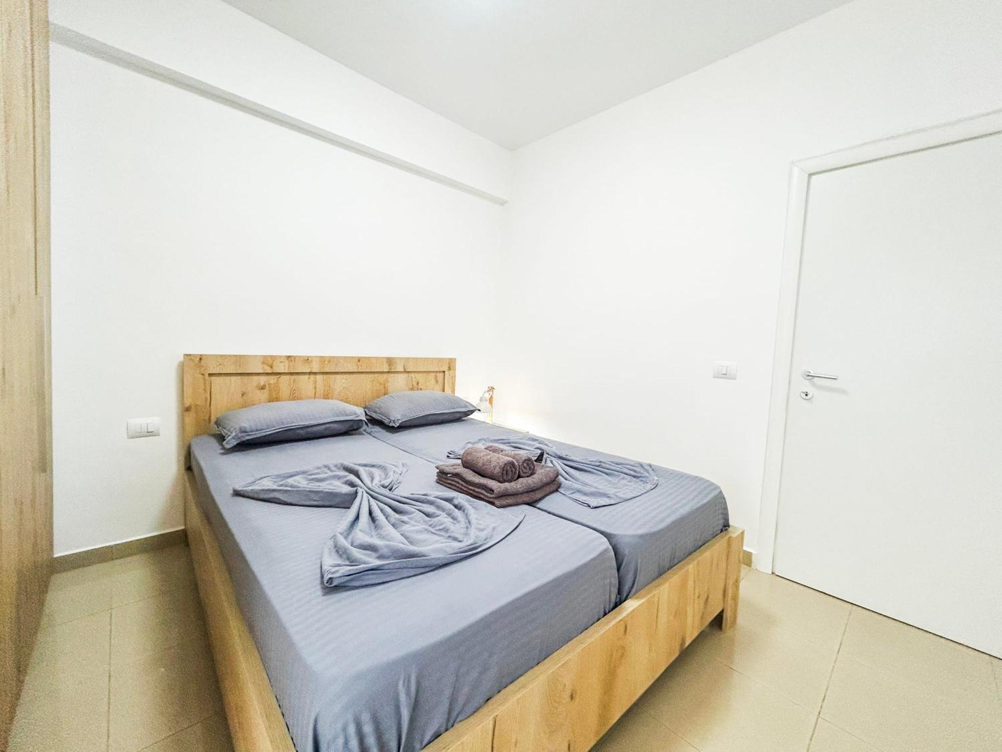 Costante 614 Apartment Durres Bagian luar foto
